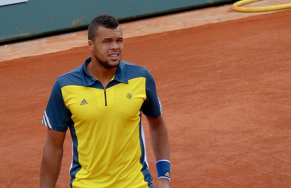 Le joueur français Jo-Wilfried Tsonga sur la terre battue de Roland-Garros en 2013